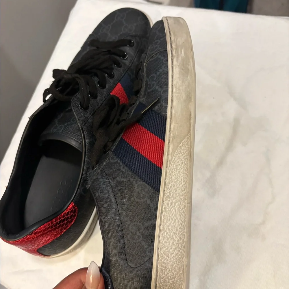 Gucci Ace GG Supreme Men’s Sneakers Black Red Blue Size 9.5